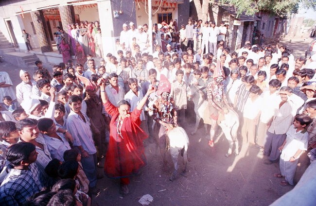 होली में रंगों से सराबोर हुआ हिंदुस्‍तान | पूनम की होली