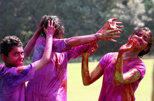 होली में रंगों से सराबोर हुआ हिंदुस्‍तान | पूनम की होली