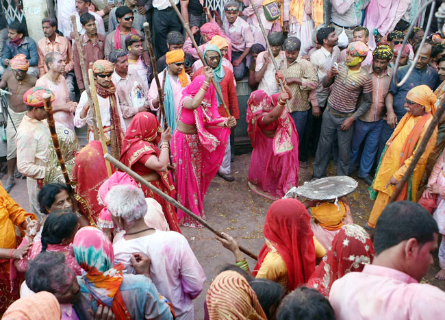 होली में रंगों से सराबोर हुआ हिंदुस्‍तान | पूनम की होली