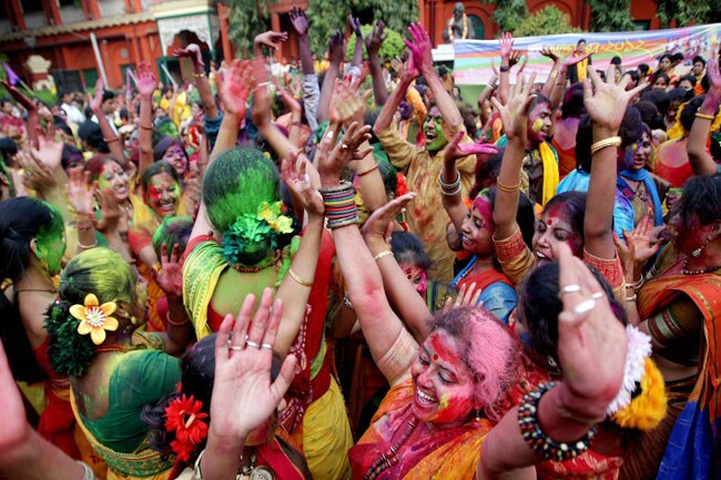 होली में रंगों से सराबोर हुआ हिंदुस्‍तान | पूनम की होली