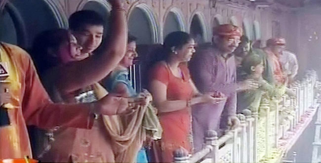 होली में रंगों से सराबोर हुआ हिंदुस्‍तान | पूनम की होली