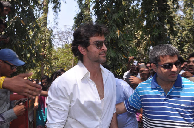 रितिक ने परिवार संग मनाई शिवरात्रि | शानदार रितिक