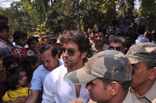 रितिक ने परिवार संग मनाई शिवरात्रि | शानदार रितिक