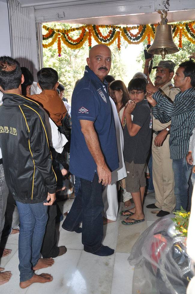 रितिक ने परिवार संग मनाई शिवरात्रि | शानदार रितिक