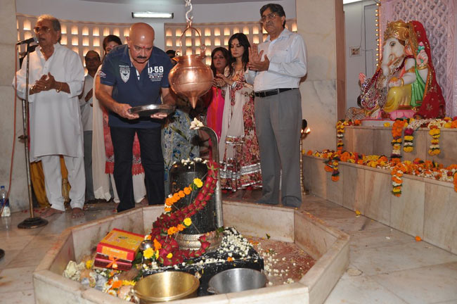 रितिक ने परिवार संग मनाई शिवरात्रि | शानदार रितिक