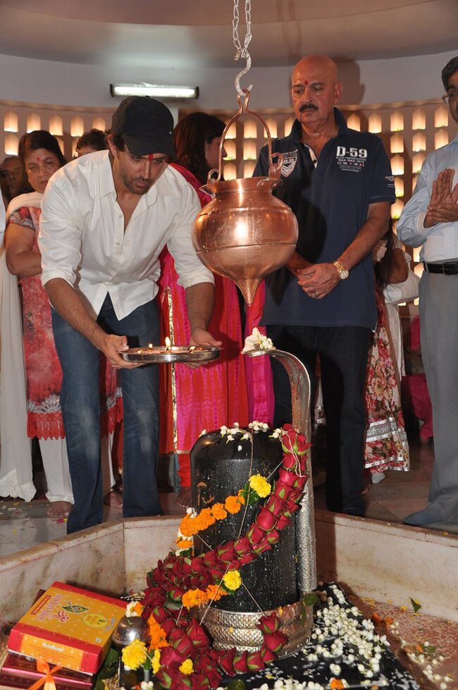 रितिक ने परिवार संग मनाई शिवरात्रि | शानदार रितिक