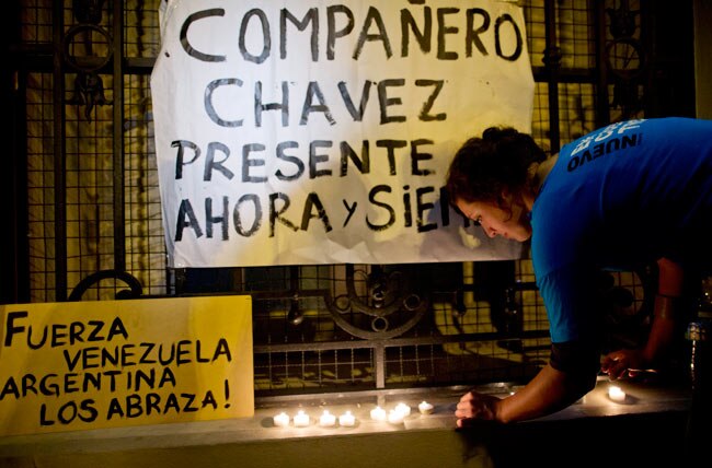 ह्यूगो शावेज के निधन पर शोक में 'दुनिया'