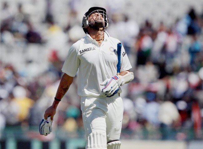 मोहाली में टीम इंडिया ने लगाई जीत की हैट्रिक | शिखर पर 'धवन'