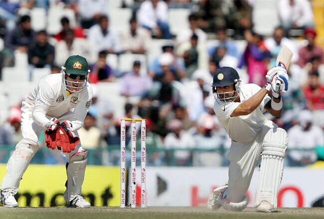 मोहाली में टीम इंडिया ने लगाई जीत की हैट्रिक | शिखर पर 'धवन'