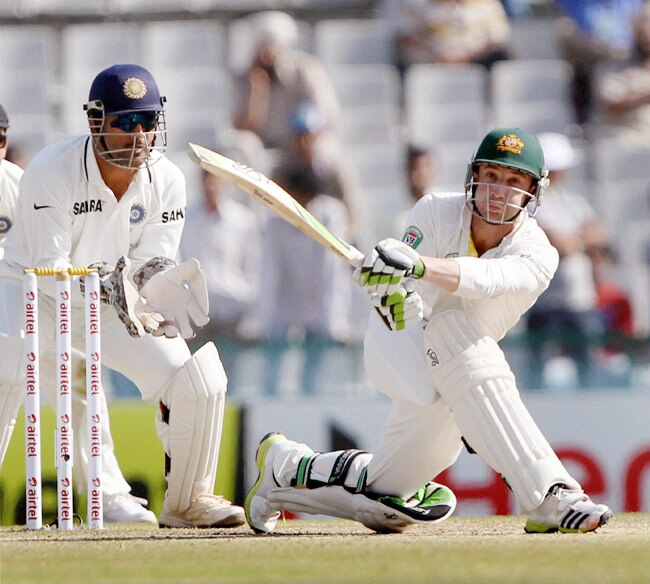 मोहाली में टीम इंडिया ने लगाई जीत की हैट्रिक | शिखर पर 'धवन'