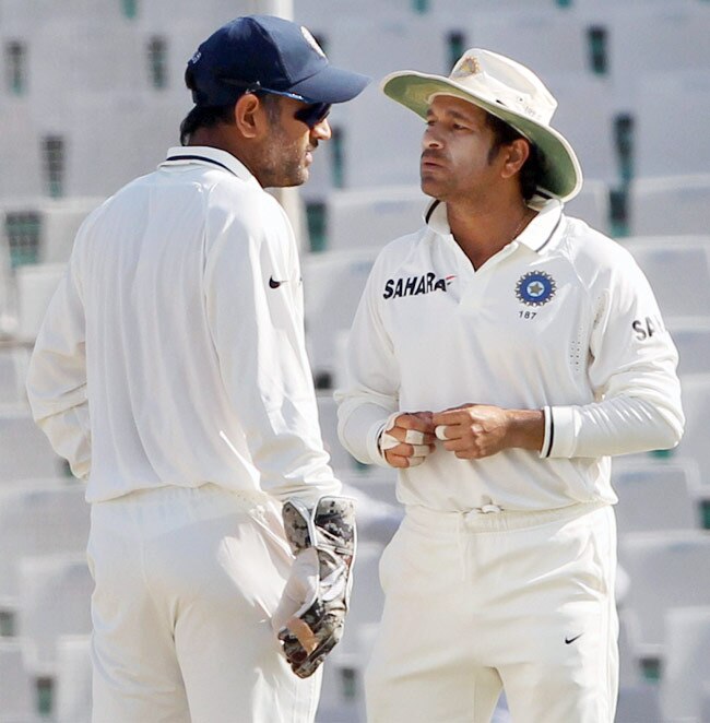 मोहाली में टीम इंडिया ने लगाई जीत की हैट्रिक | शिखर पर 'धवन'