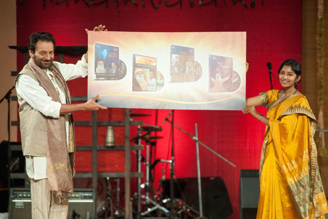 ईशा योग सेंटर में मनायी गई महाशिवरात्रि