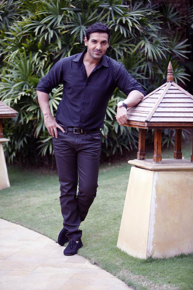 जरूरतमंदों की मदद करेंगे जॉन अब्राहम |   जो दीवाना बना दे...