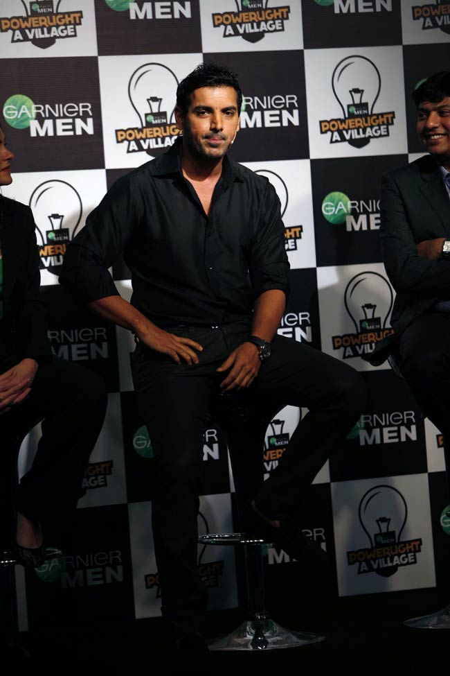 जरूरतमंदों की मदद करेंगे जॉन अब्राहम |   जो दीवाना बना दे...