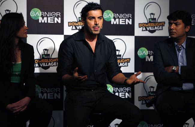 जरूरतमंदों की मदद करेंगे जॉन अब्राहम |   जो दीवाना बना दे...