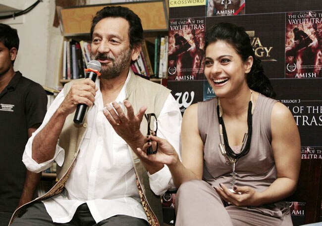 पुस्‍तक विमोचन करने पहुंचे काजोल और शेखर कपूर