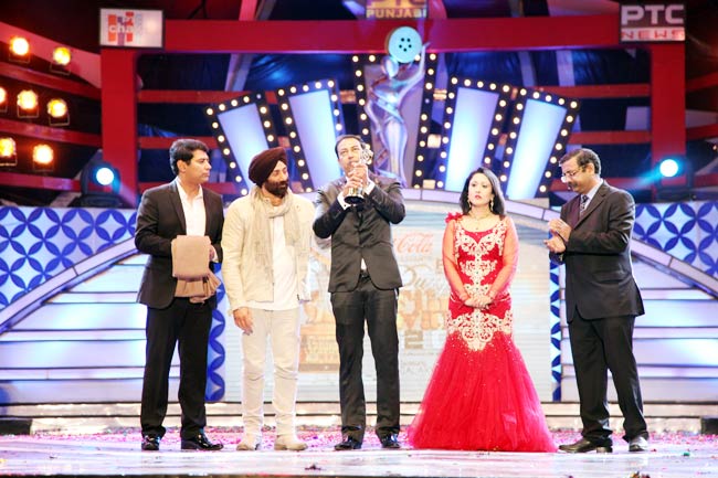 पीटीसी अवार्ड्स में बॉलीवुड सितारे | बोल्‍ड बालाएं