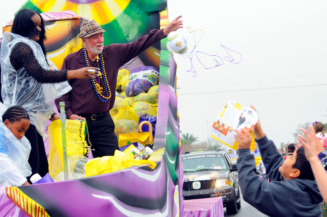 गे-लेसबियन का रंगारंग उत्‍सव... | न्यूड से परहेज नहीं