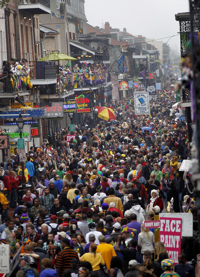 गे-लेसबियन का रंगारंग उत्‍सव... | न्यूड से परहेज नहीं