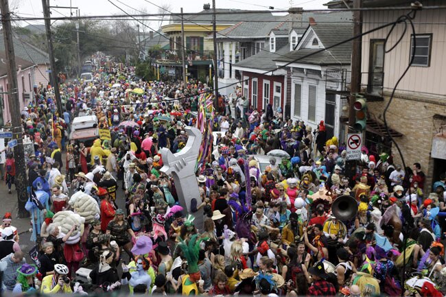 गे-लेसबियन का रंगारंग उत्‍सव... | न्यूड से परहेज नहीं