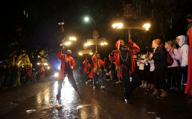 गे-लेसबियन का रंगारंग उत्‍सव... | न्यूड से परहेज नहीं