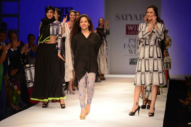 देखें विल्स फैशन वीक का पहला दिन