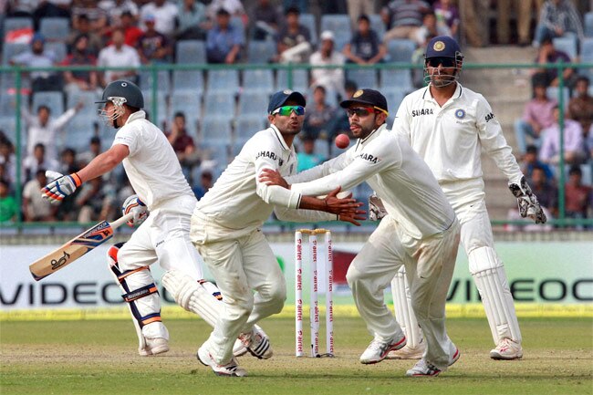 दिल्ली टेस्ट Day-2: लियोन के 'पंजे' से भारत लड़खड़ाया