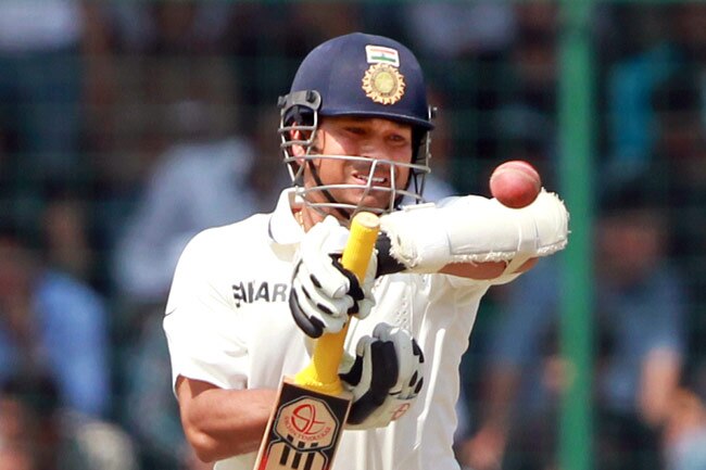 दिल्ली टेस्ट Day-2: लियोन के 'पंजे' से भारत लड़खड़ाया