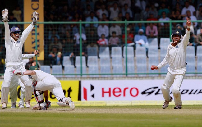 Delhi Test Day-1: भारतीय गेंदबाजों के नाम रहा दिन