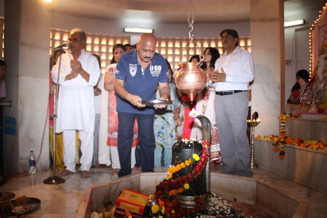 रितिक ने परिवार संग मनाई शिवरात्रि | शानदार रितिक