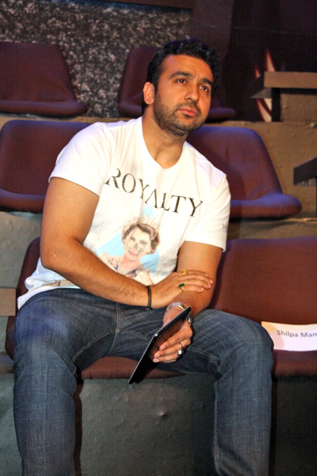 सुपर फाइट लीग-14 के शुभारंभ पर पहुंचे सितारे | ग्लैमर का तड़का