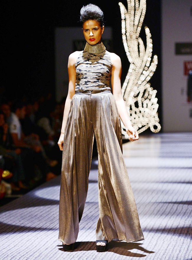 देखें विल्स फैशन वीक का पहला दिन