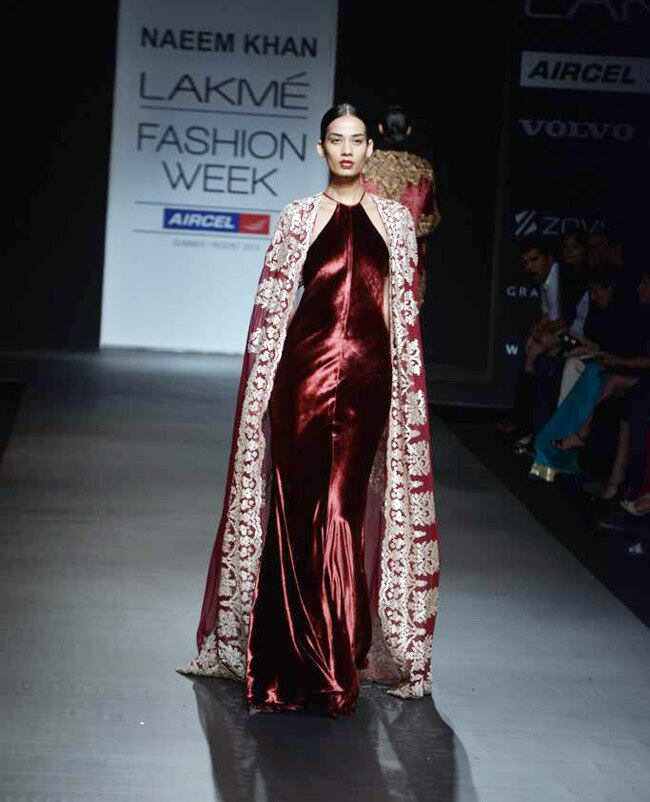 लैक्‍मे फैशन वीक के रैंप पर शाहिद कपूर  | ग्लैमर का तड़का