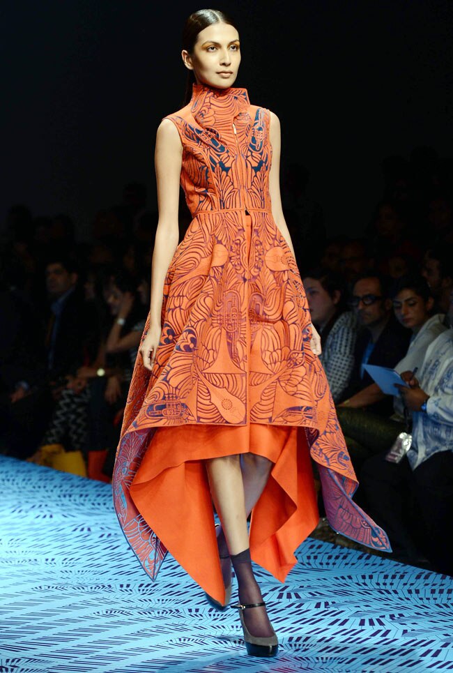 देखें विल्स फैशन वीक का पहला दिन