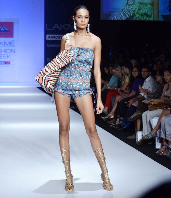 लैक्‍मे फैशन वीक के रैंप पर शाहिद कपूर  | ग्लैमर का तड़का