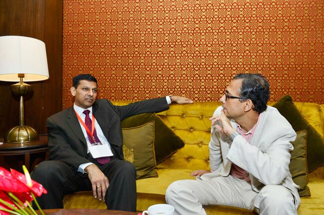 इंडिया टुडे कॉनक्‍लेव: रीइनवेंटिंग डेमोक्रेसी