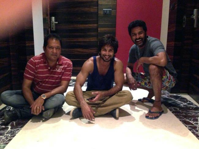 'रैंबो राजकुमार' के सेट पर सितारों की मस्ती... | बॉलीवुड 2013