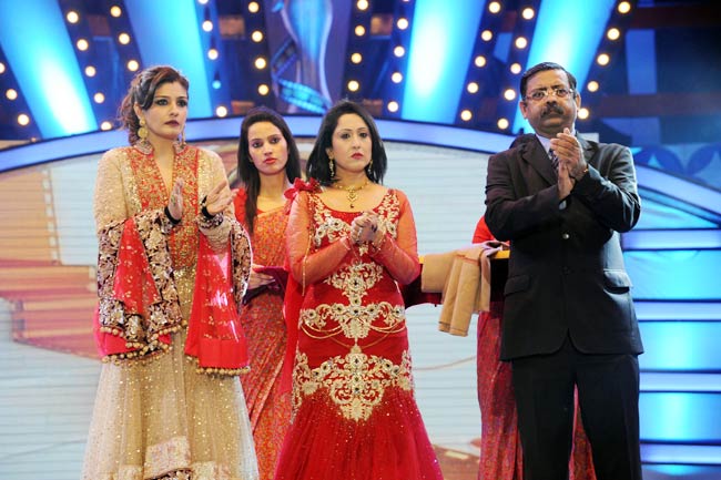 पीटीसी अवार्ड्स में बॉलीवुड सितारे | बोल्‍ड बालाएं