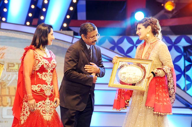 पीटीसी अवार्ड्स में बॉलीवुड सितारे | बोल्‍ड बालाएं