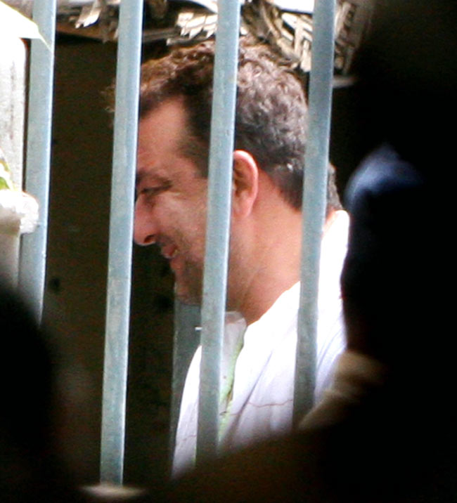 संजय दत्त कब-कब गए जेल