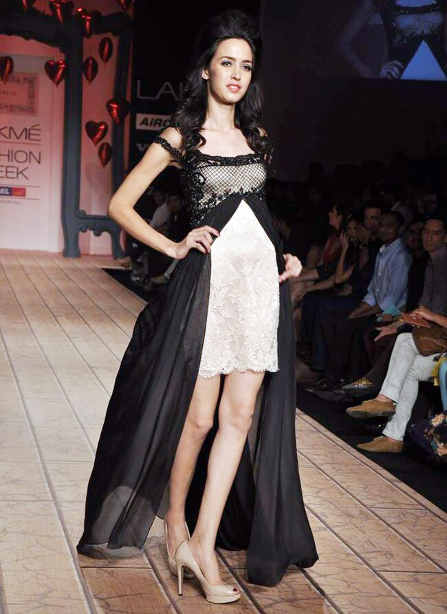 लैक्‍मे फैशन वीक के रैंप पर शाहिद कपूर  | ग्लैमर का तड़का