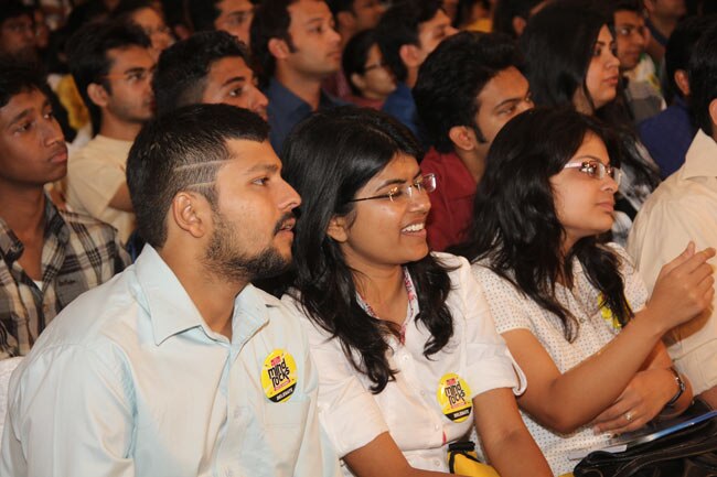 चेतन भगत की 3 गलतियां, 3 सफलताएं