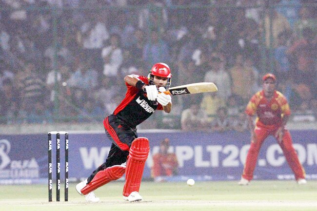 पहले ही टेस्ट मैच में 'शिखर पर धवन'