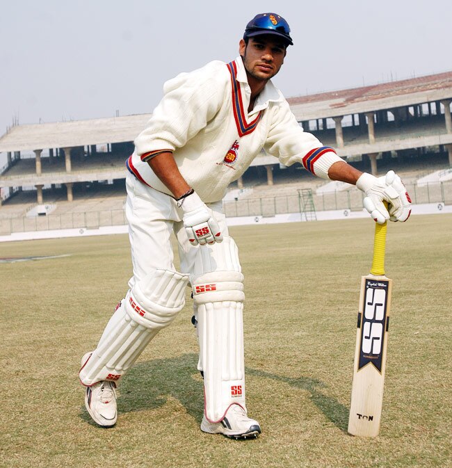 पहले ही टेस्ट मैच में 'शिखर पर धवन'