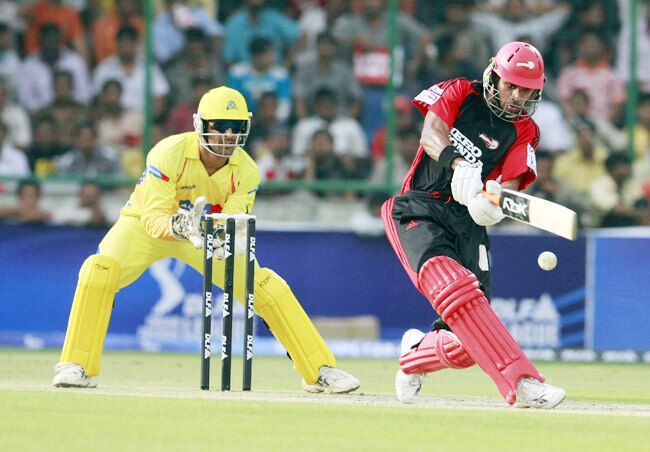 पहले ही टेस्ट मैच में 'शिखर पर धवन'