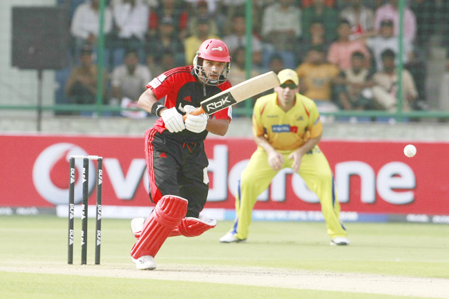 पहले ही टेस्ट मैच में 'शिखर पर धवन'