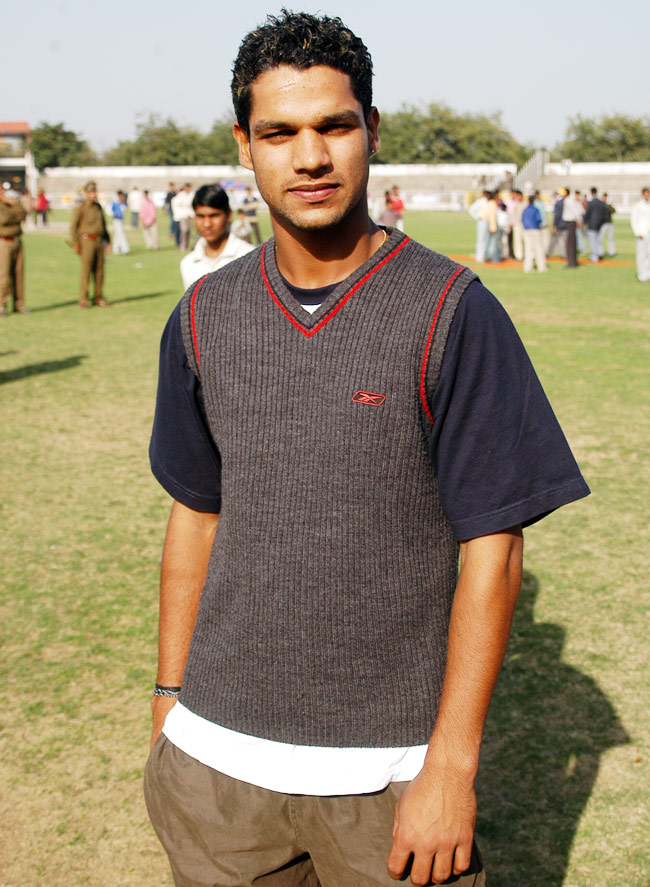 पहले ही टेस्ट मैच में 'शिखर पर धवन'