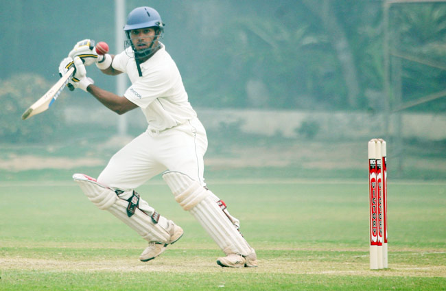 पहले ही टेस्ट मैच में 'शिखर पर धवन'