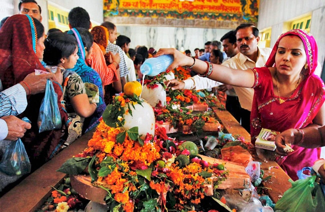 देश भर में महाशिवरात्रि की धूम