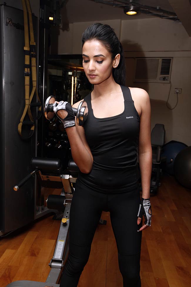 सोनल चौहान के फिटनेस टिप्‍स...